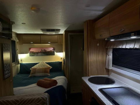 Heated Caravan With All The Trimmings - Accommodation NT 3