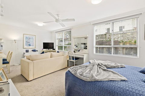 HENRY12 Self- Catering - Accommodation NT 2