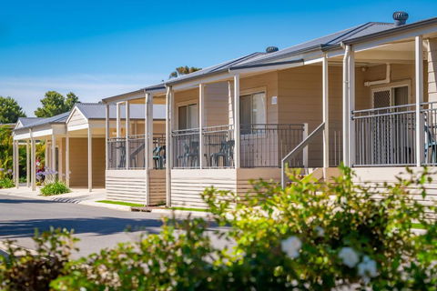 Highway 1 Holiday & Lifestyle Park - NT Tourism 1
