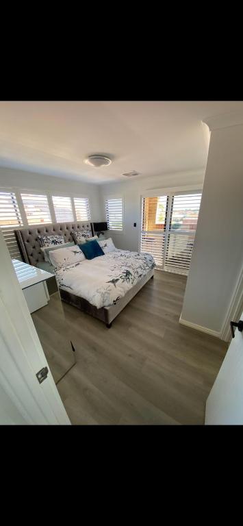 Hillarys Sea-View Panoramic Living - Accommodation NT 3