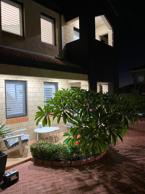 Hillarys Sea-View Panoramic Living - Accommodation NT 2