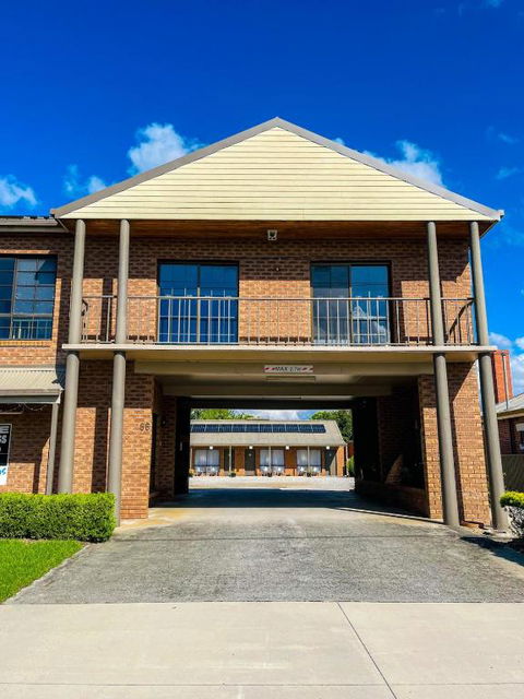 Holbrook Town Centre Motor Inn - NT Tourism 0