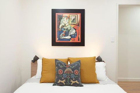 Huge 3 Bed Camperdown Garden Apt W Parking Aircon - Accommodation NT 3