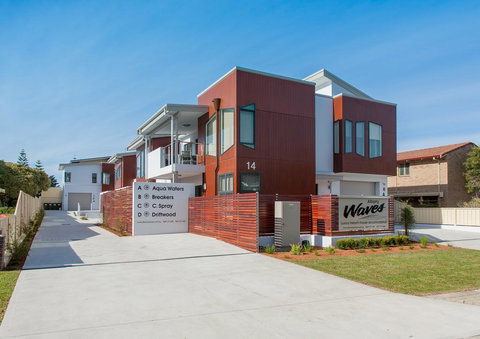 Albany Waves - NT Tourism 1