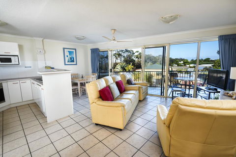 Alexander Beachfront Apartments - Accommodation NT 2