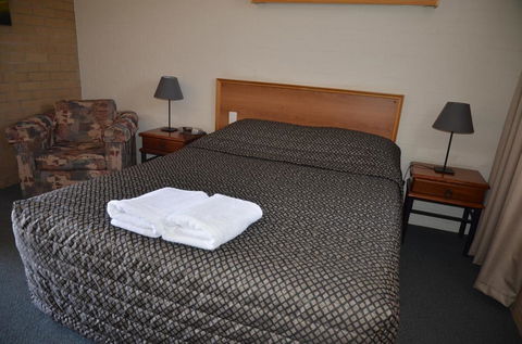 Alexander Motor Inn - NT Tourism 1