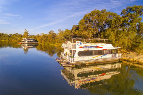 All Seasons Houseboats - NT Tourism 1