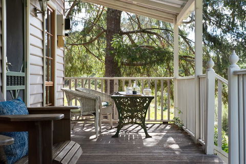 All Views - Accommodation NT 0