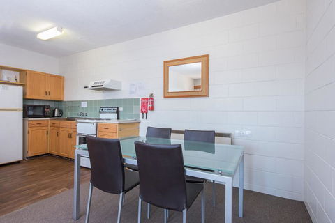 Alpine Apartment - Great Location With Views Of Lake Jindabyne - Accommodation NT 3