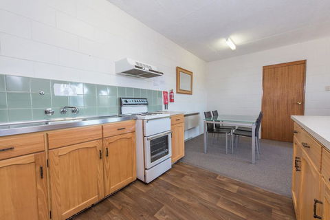 Alpine Apartment - Great Location With Views Of Lake Jindabyne - Accommodation NT 2