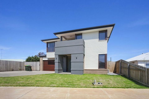 Alyxia Escape 15 - Accommodation NT 1