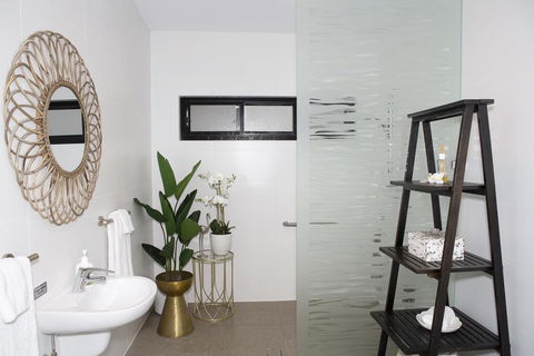 Amazing Grace - Accommodation NT 1