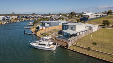Anchored - Access To The Gippsland Lakes - NT Tourism 1