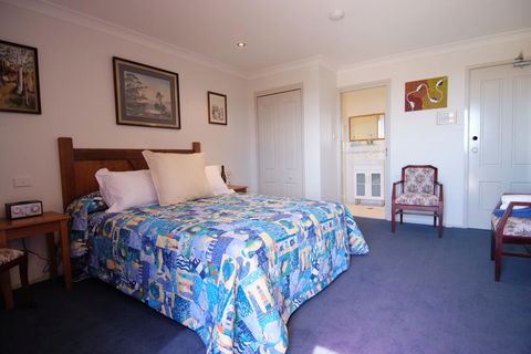 Anchors Aweigh - Accommodation NT 1