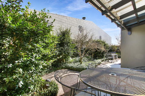 Apartments On Church - Unit 7 - Accommodation NT 3