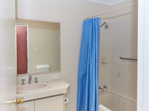 API Preston Beach Front Apartments - Accommodation NT 3