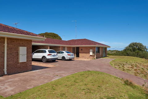 API Preston Beach Front Apartments - Accommodation NT 0