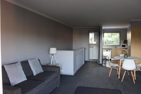 Aqualuna Apartments - NT Tourism 3