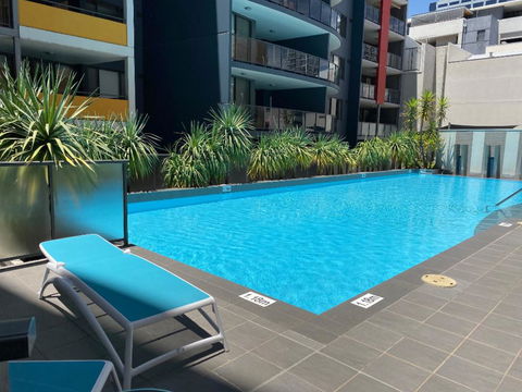 ARENA RESORT STYLE EXEC FREE NETFLIX WIFI WINE - NT Tourism 1