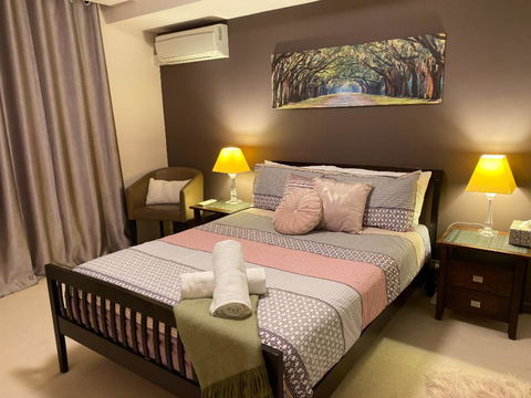 ARENA RESORT STYLE EXEC FREE NETFLIX WIFI WINE - NT Tourism 3