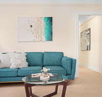 Art Deco apartment steps from harbour and beach - Accommodation NT