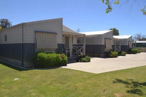 Ashleigh Court Motor Inn - Accommodation NT 1