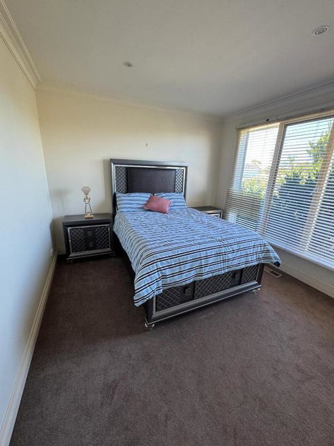 Luxurious Townhouse Retreat In Prestigious Brighton - Accommodation NT 3