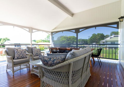 Luxury Grand Escapes Queenslander In Ipswich - Accommodation NT 3