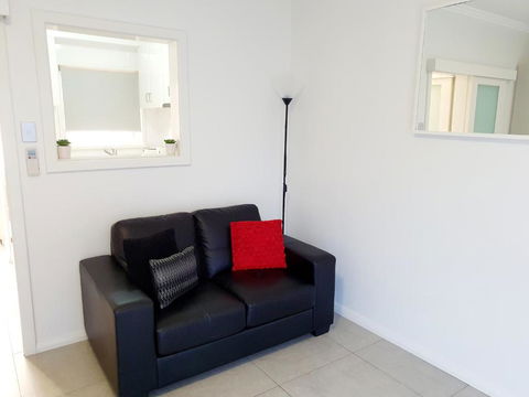 M4 West Perth Studio Apartment Near Kings Park - Accommodation NT 1