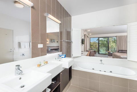 Macquarie 4 Star - NT Tourism 2