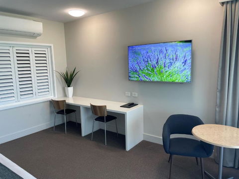 Macquarie 4 Star - NT Tourism 1