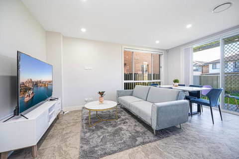 Marsden Park 2 Level Brand New House Near Parks - Accommodation NT 0