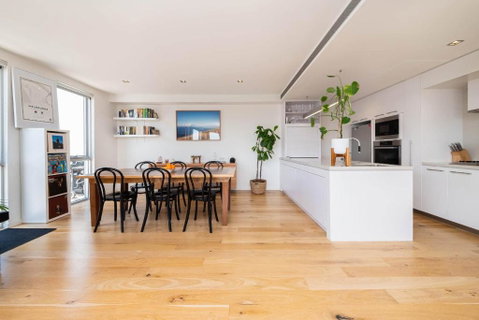 Melbourne Penthouse Apartment A Walk To Brighton Beach - Accommodation NT 2