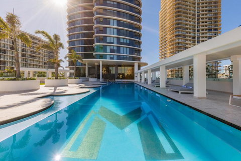 Meriton Suites Surfers Paradise - Accommodation NT 1