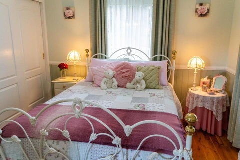 Milford Country Cottages - NT Tourism 2