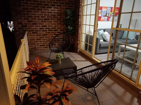 Modern 2BR Apartment With Parking - Accommodation NT 3