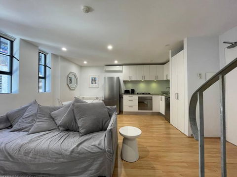 Modern 2 Bedroom Warehouse Conversion - Accommodation NT 0