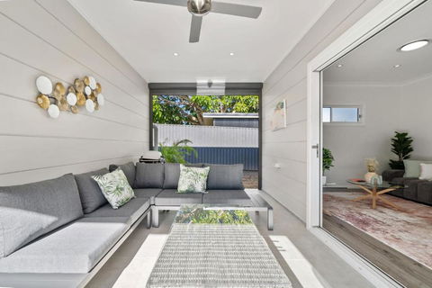 Modern 2 Bedroom Oasis 4 Mins Drive To The Beach - NT Tourism 3
