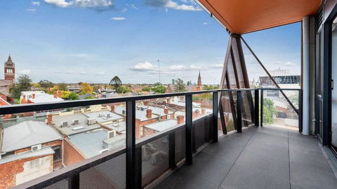 Modern 2B Apartment With City Views - Accommodation NT 2