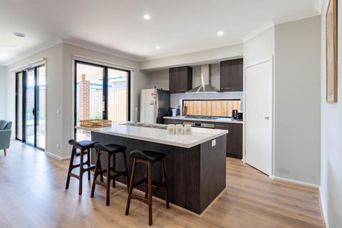 Modern 5bedrooms Clyde Home - Accommodation NT 2