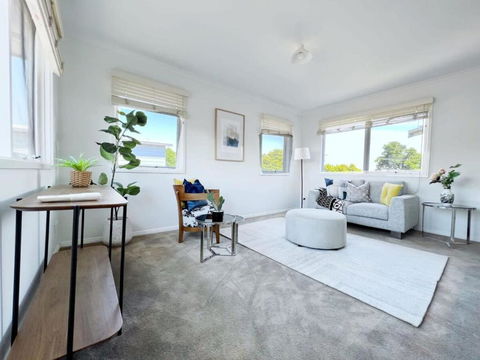 Modern And Elegant House With Swimming Pool - Accommodation NT 3