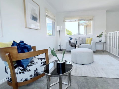 Modern And Elegant House With Swimming Pool - Accommodation NT 2