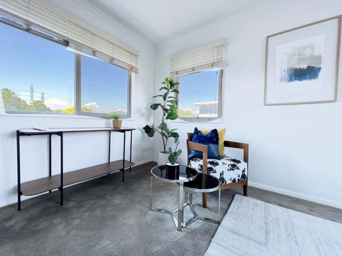 Modern And Elegant House With Swimming Pool - Accommodation NT 1