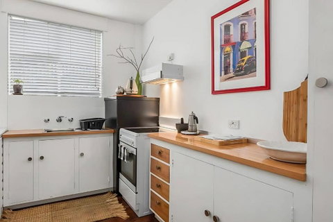 Modern City-Fringe Apartment In New Town - Accommodation NT 3