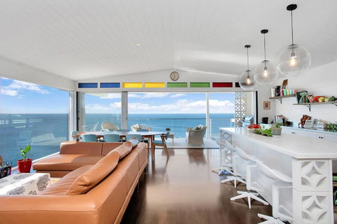 Monash Beach House - Oceanfront - Accommodation NT 2