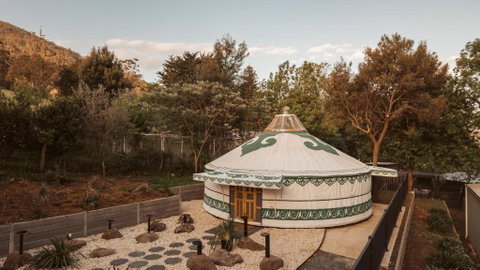 Mongolian Crafted Yurt With Private Spa And Spectacular Views - Accommodation NT 0