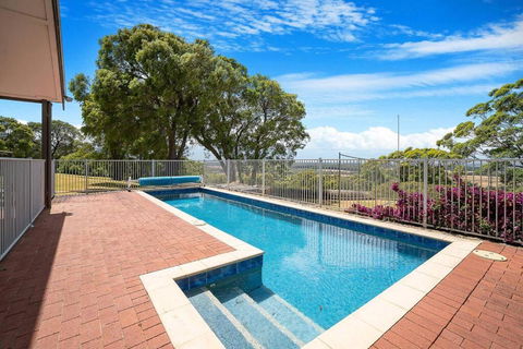 Moondyne Estate Exclusive & Pet Friendly Hilltop Retreat - NT Tourism 1