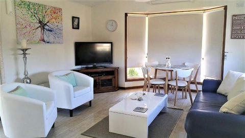 Must Love Dogs B&B & Self Contained Cottage - Accommodation NT 3