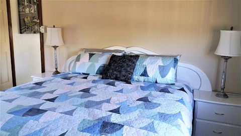 Must Love Dogs B&B & Self Contained Cottage - Accommodation NT 1