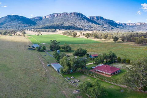 Myalla Farm, Leave The World Behind - NT Tourism 0